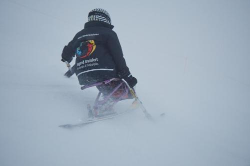 Quelle-Fotograf-Stefan-Schopf 2025 03 15 Rotary Ski 0001-27-Gross (1)